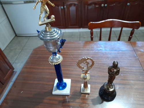 Lote X 3 Trofeos Azul Y Mas