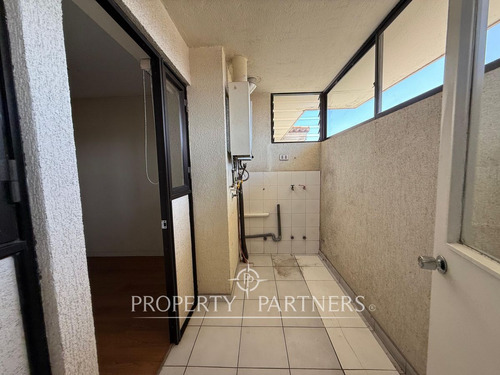 Arriendo Año Corrido Amplio Y Cómodo Departamento