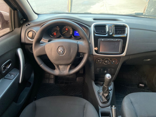 Imagem 8 de 10 de Renault Sandero Expression Hi-power 1.0 16v 5p 2016/2017