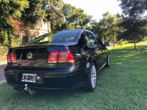 Volkswagen Bora 1.8t Highline T 180cv Cuero 2011