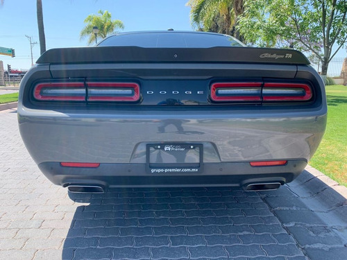 Dodge Challenger T/a