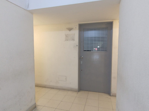 Imagen 8 de 12 de Oficina En Venta! Pleno Centro De Monte Grande!