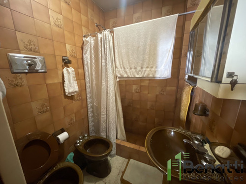 Casa En Lote Propio En Venta. Ciudadela. Excelente Ubicación