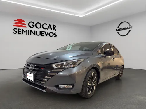 Nissan Versa SR CVT