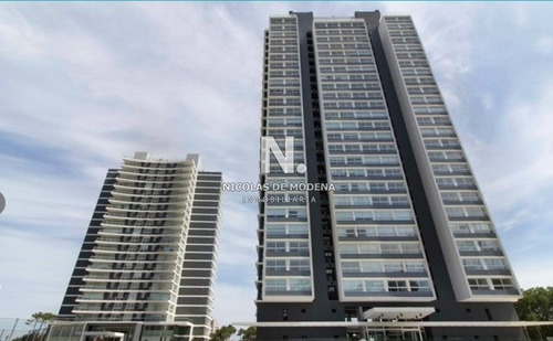 Departamento En Piso Alto, Punta Del Este- Ref: 2794