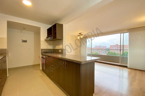 Apartamento En Venta, Ubicación Estrategica Y Con Amplia Vista En El Norte De Bogota