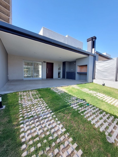 Imagen 21 de 26 de Vendo Duplex Miradores De Manantiales Ii 3 Dormitorios Patio Cochera Doble Seg