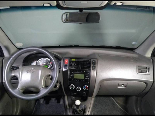 Imagem 6 de 13 de Hyundai Tucson Gl 2.0 16v
