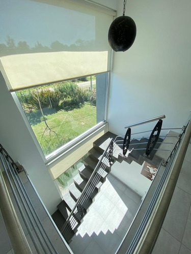 Increible Casa Quinta 7amb A Estrenar Pileta, Galeria 100mts , 3 Baños ,3 Dormitorios Pura Luz En Una De Las Mejores Zonas De Mercedes . Agregar A Favoritos Publicado Hace 2 Años Inmobiliaria Con Ide