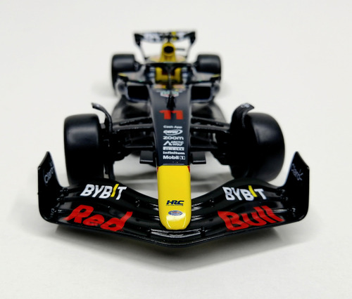 Oracle Red Bull F1 Checo Perez De Coleccion Escala 1/24 Color Negro