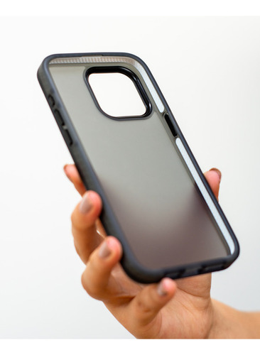 Capa Hprime Lightcase Smoke Preto Fosco P/ iPhone 16 Pro Max