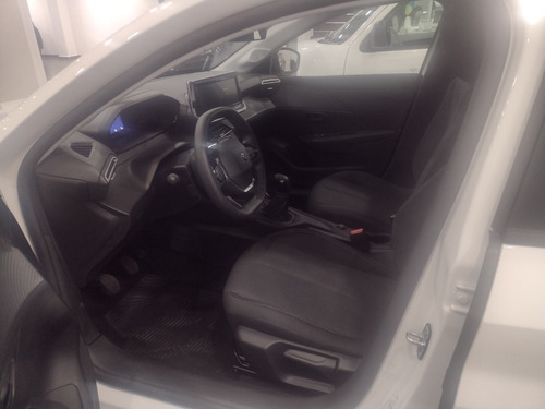 Imagen 5 de 17 de Peugeot 208 New Like 1.2