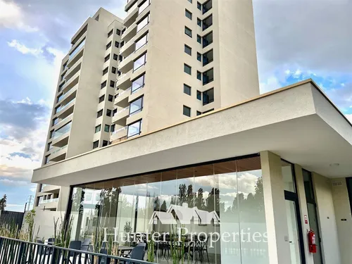 Lujoso Dpto. En Venta De 4d + Sala De Estar En Las Rastr