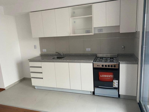 Venta- A Estrenar- Monoambiente Divisible De 43 M2- Piscina- Laundry -macrocentro-medicina