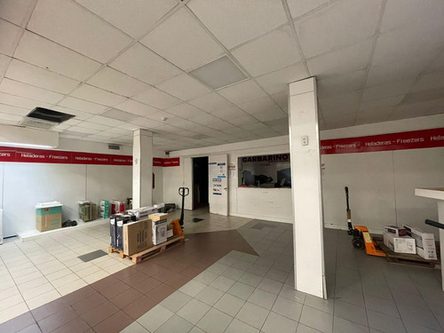Local Comercial 756 M² Cubiertos Sobre Peatonal Arieta - S.justo (ctro)