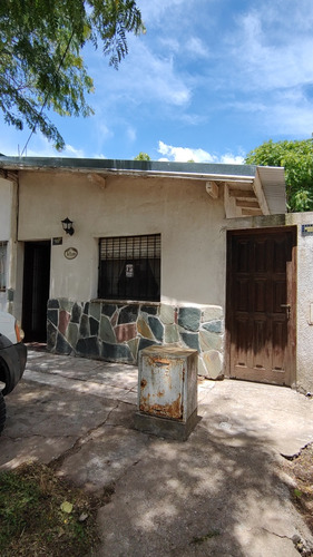 Alquilo Casa En Villa Gesell Para 5 O 6 Personas En Paseo 132 Entre 2 Y 3