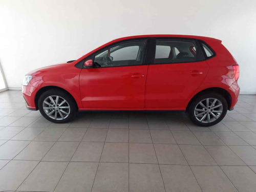 Imagen 2 de 14 de Volkswagen Polo 2020 5p Comfortline Plus Std.