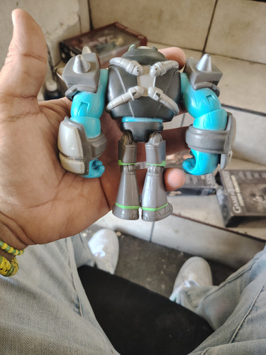 Ben 10 Shock Rock Playmates Omni Kix (Usado)