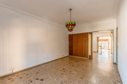 En Venta · Casa En Block · 4 Ambientes · Terraza · Múltiples Espacios Funcionales · Piñeyro