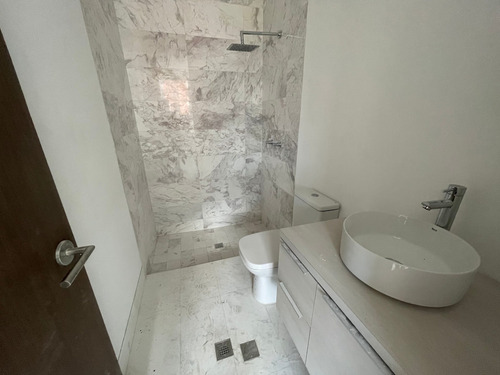 Imagen 20 de 23 de Vendo Apartamento 330m2 4h/5b/4p La Castellana