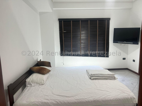 Maritza Lucena Vende Apartamento Amoblado Este Barquisimeto.