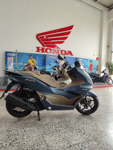 Imagen 2 de 16 de Honda Pcx 160 Abs 2024 Venecia