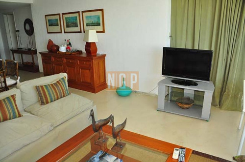 Imagen 11 de 30 de Apartamento En Mansa, 3 Dormitorios