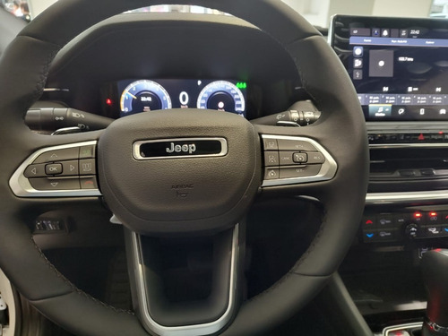 Imagen 10 de 19 de Jeep Compass Serie S T270 Automatica At6 4x2 Limited Plus $