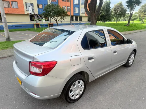 Renault Logan 1.6 Expression / Life +
