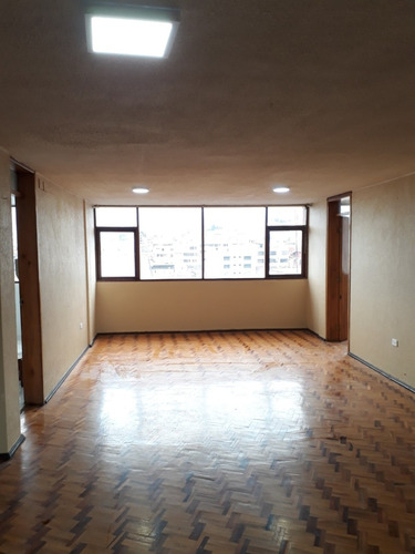 Imagen 3 de 12 de Vendo Departamento En La Magdalena (sur Quito) 137mts.