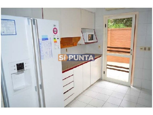 Imagen 3 de 7 de Casa En Venta - Playa Mansa
