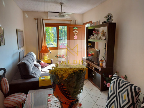 Imagem 3 de 15 de Casa À Venda No Bairro Hípica - Porto Alegre/rs - W609