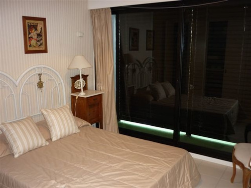 Apartamento En Alquiler Por Temporada De 4 Dormitorios En Peninsula