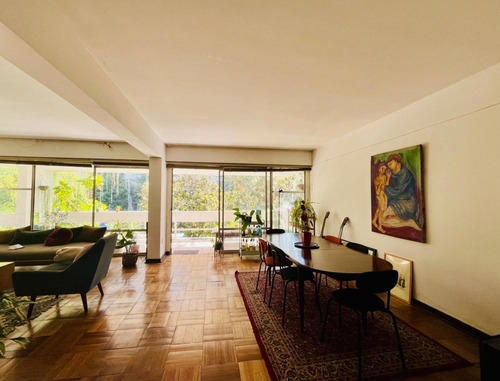 Se Vende 3dorm.+servicio, Estacionamiento. Metro Alcántara