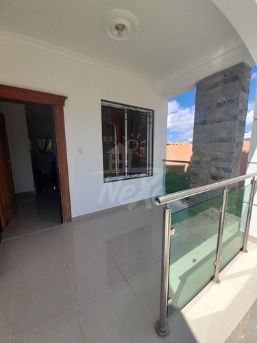 Imagen 6 de 20 de Casa De 2 Niveles Con Amplio Patio En Llanos De Gurabo (jpc-215)