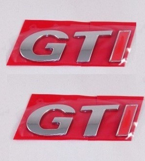 Imagem 1 de 3 de Emblema Gti Gol Golf G3 G4 C/ I Vermelho 2 Pçs Kit
