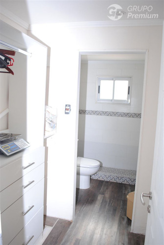 Casa En Venta De 5 Dorm. En Quilleco