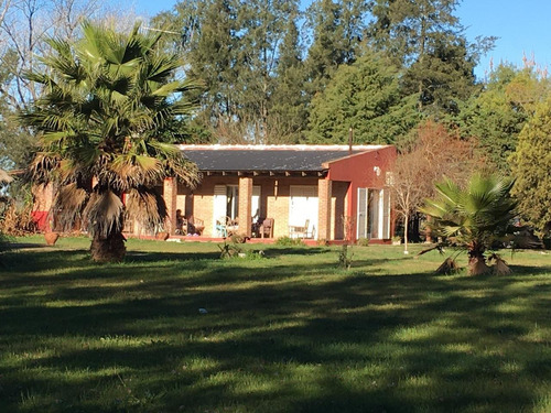 Imagen 1 de 11 de Casa Quinta En Alquiler (barrio El Rodeo)
