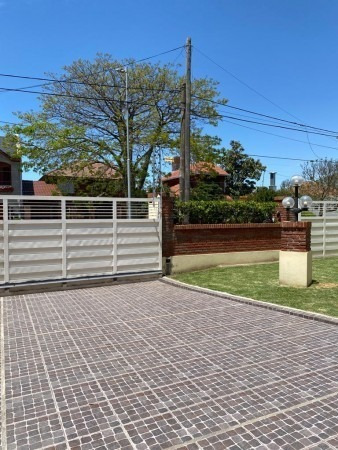 Imagen 23 de 30 de Venta De Chalet En Barrio Constitucion