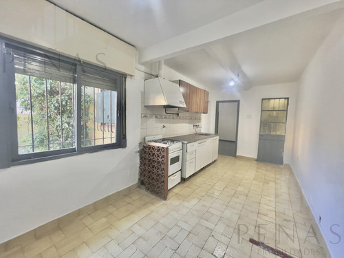 Casa Alquiler En Villa Ballester - Vivienda O Uso Comercial - 4 Amb, Jardín Y Garage