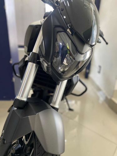Imagen 1 de 14 de Bajaj Dominar 400