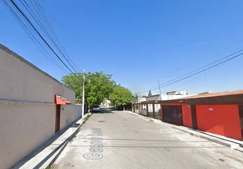 Casa Adjudicada Ubicada En Gaspar Duarte, Los Fundadores, Saltillo, Coah. Sk04
