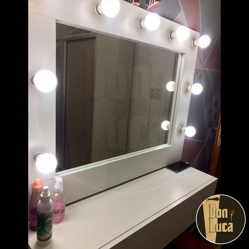 Imagen 4 de 5 de Maquillador Flotante Hollywood