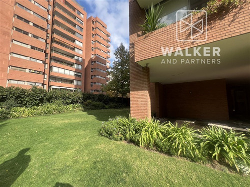 Departamento En Arriendo De 5 Dorm. En Las Condes