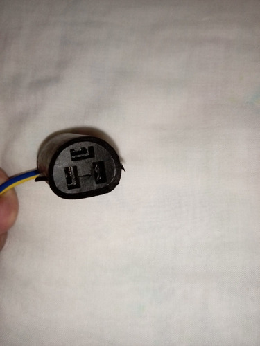 Conector Módulo Ford 4 / 2 Cables Hembra Redondo Plástico