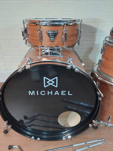 Bateria Michael Acústica Trinity Mdk Bumbo 18 Shell Pack Cor MDK amadeirada