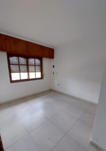 Casa En Venta - 3 Dormitorios 2 Baños - 540mts2 - Colinas Verdes