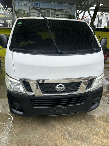 Nissan Urvan 2016