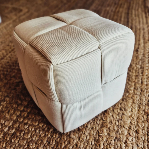 Puff Modelo Cubo Liso 26x26x26 Cm