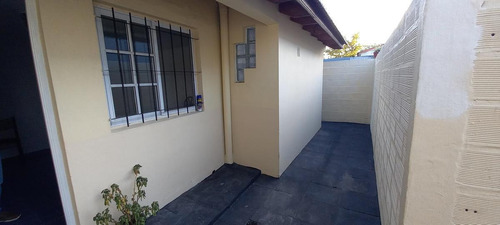 Imagen 4 de 15 de Hermosa Casa Ph 2 Dormitorios Con Gran Parque - Ezpeleta